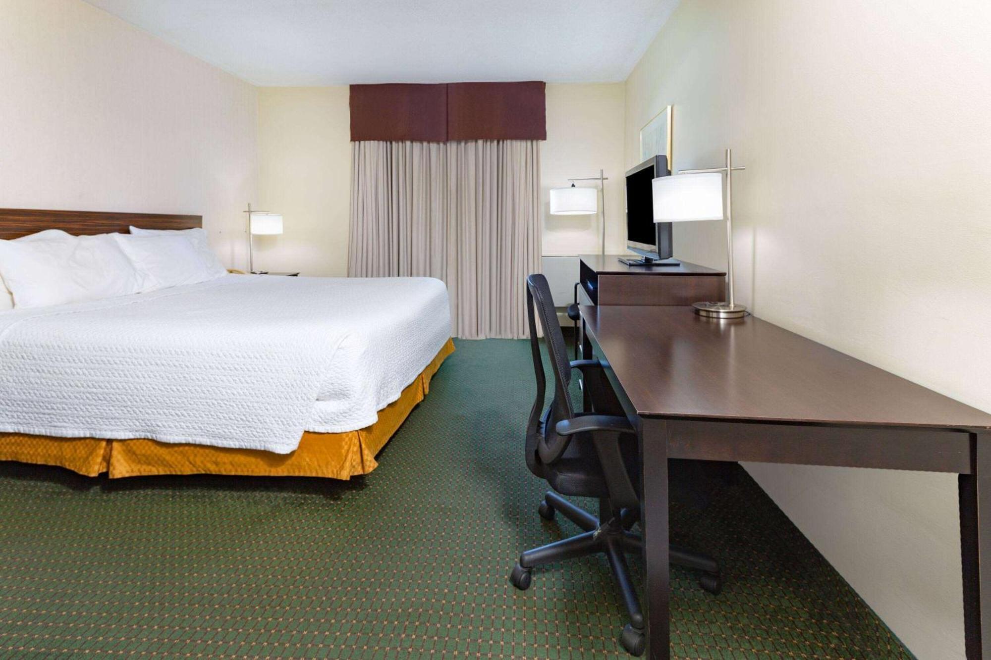 Travelodge By Wyndham Bracebridge Kültér fotó