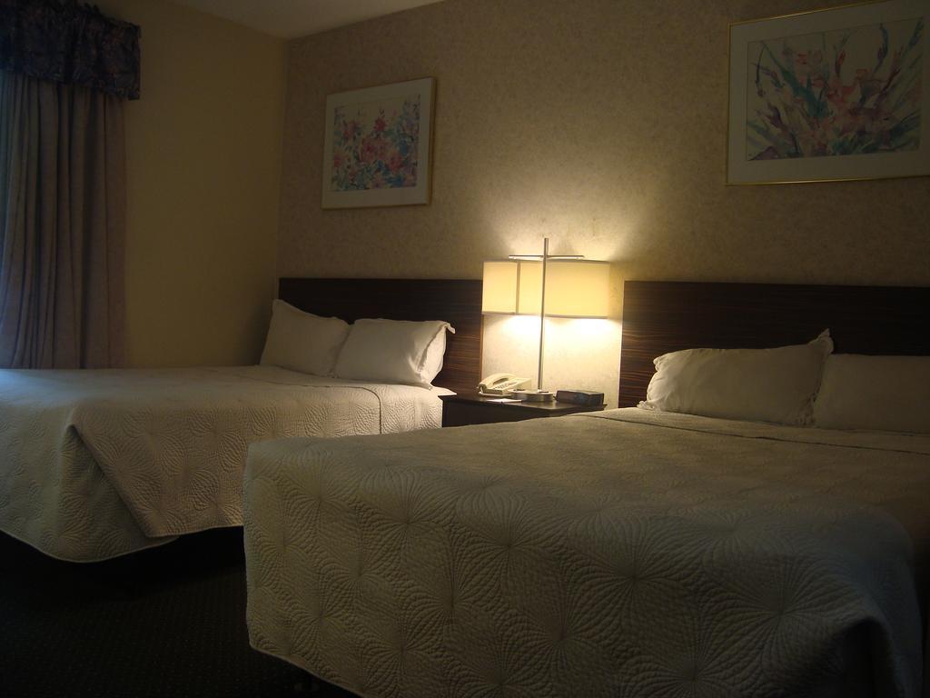 Travelodge By Wyndham Bracebridge Kültér fotó